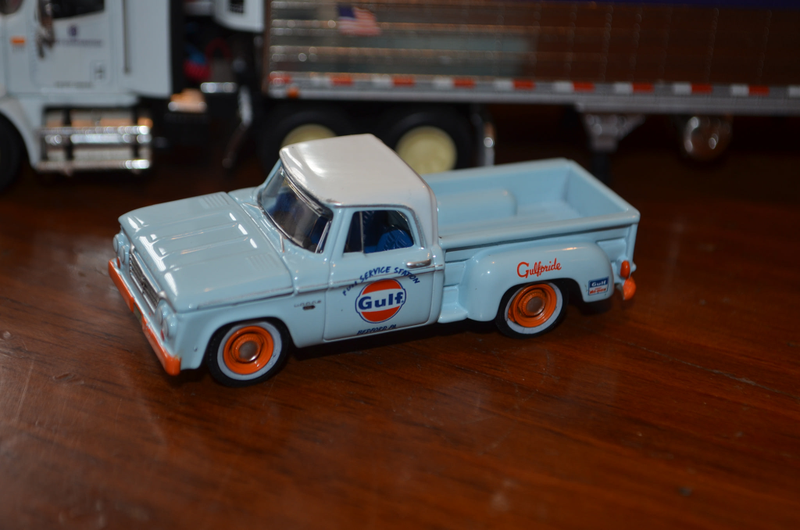 Illustration for article titled Diecast store hawl